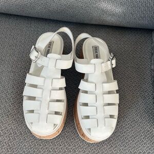 Steve Madden White leather Lazlo sandals 8.5M